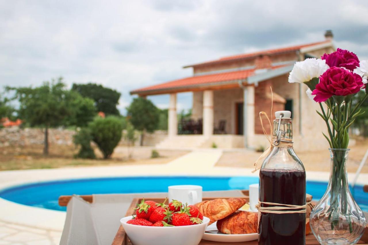 Villa Stone Pearl With Heated Swimming Pool Sveti Filip i Jakov Exterior photo