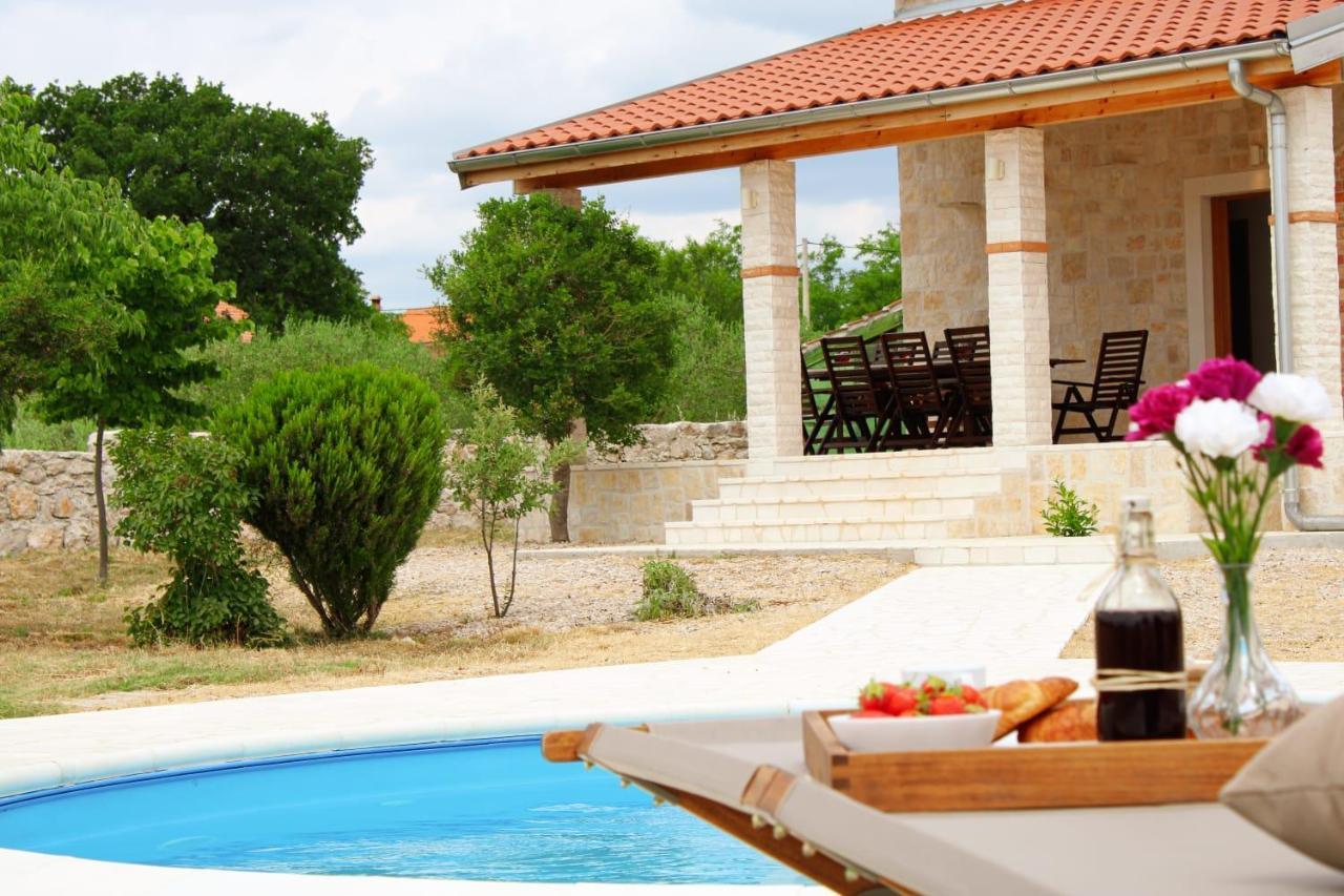 Villa Stone Pearl With Heated Swimming Pool Sveti Filip i Jakov Exterior photo